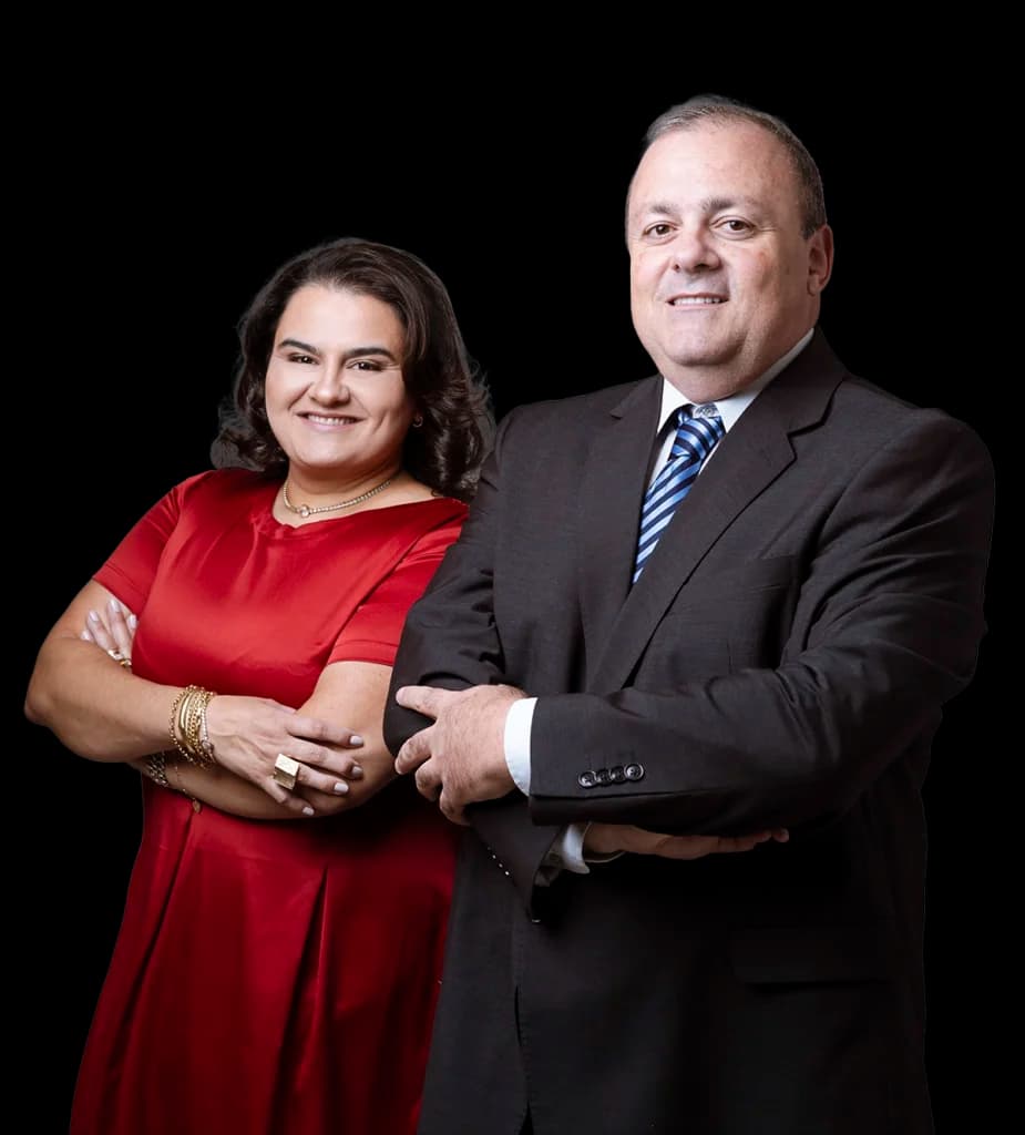Dra. Faline Machado e Dr. Leandro Spiller, sócios da Spiller & Machado Advogados